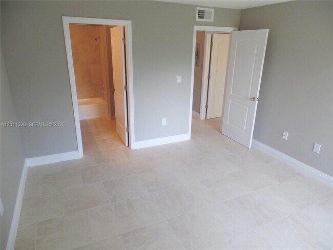 Foto del edificio - 2647 NW 33rd St