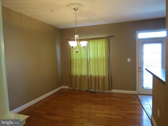 Foto del edificio - 2207 Kimball Pl
