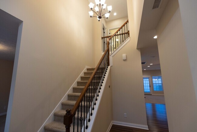 Foto del edificio - 1352 Pawtucket Dr