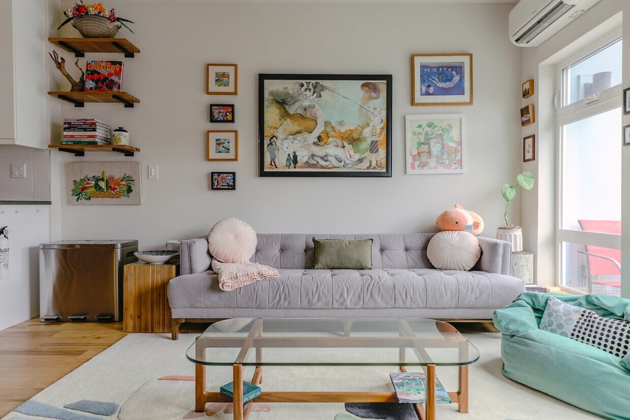 Foto principal - 4748 36th Ave S