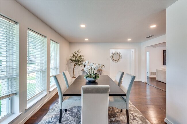 Foto del edificio - 13420 Purple Sage Rd