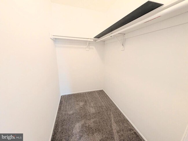 Building Photo - 321 Charred Oak Ct