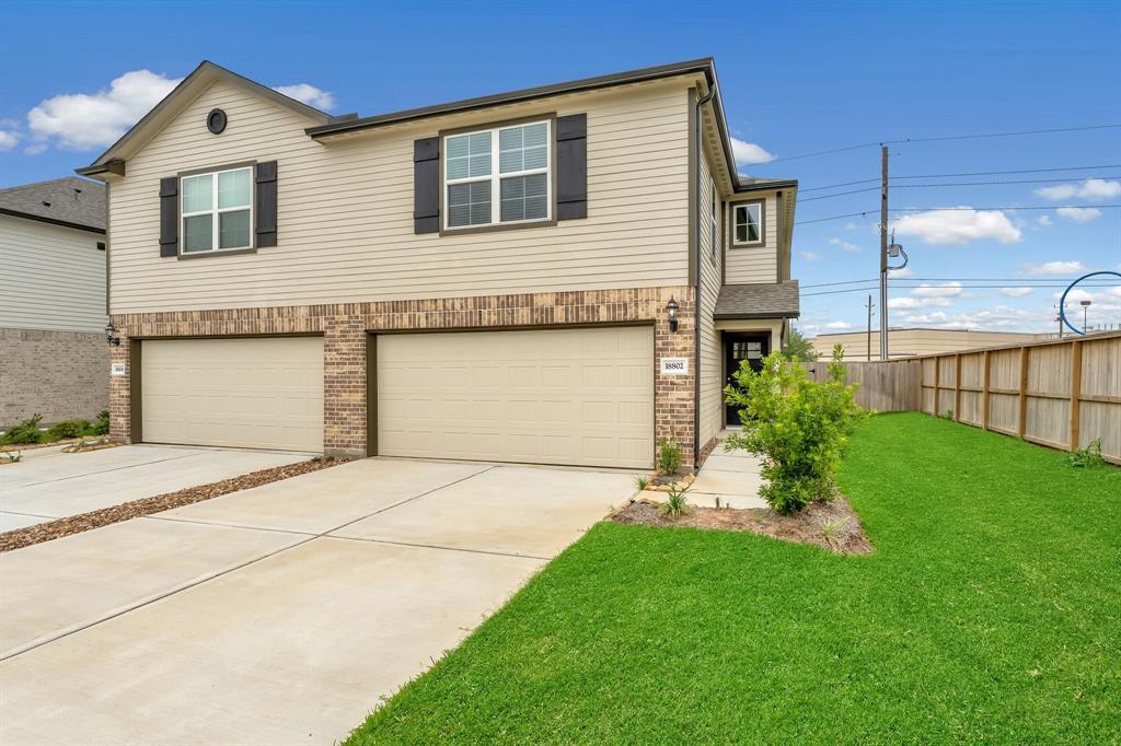Foto principal - 18802 Glenwood Chase court