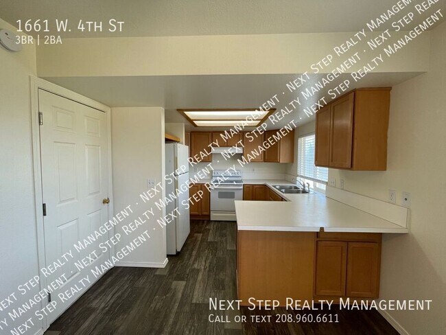 Foto del edificio - 1661 W 4th St