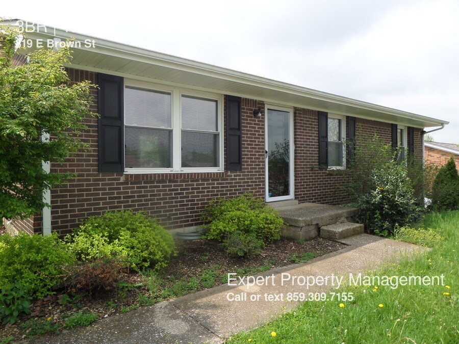 319 E Brown St, Nicholasville, KY 40356 House Rental in Nicholasville