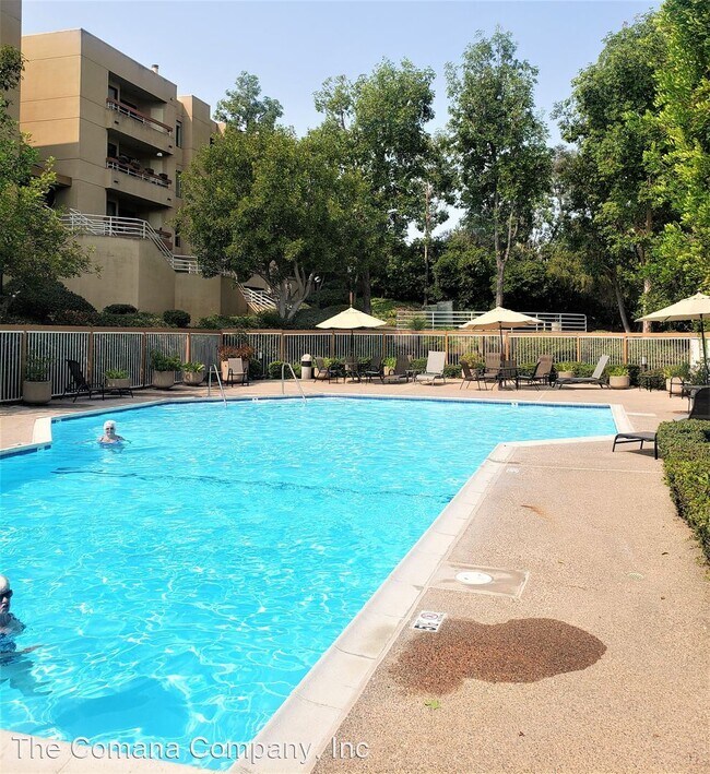 Building Photo - 2 br, 2 bath House - 7227 Navajo Road #210