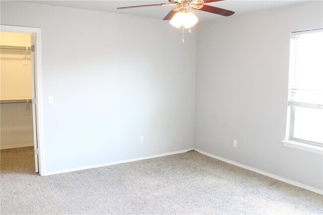 Foto del edificio - 5007 SW Fieldstone Blvd