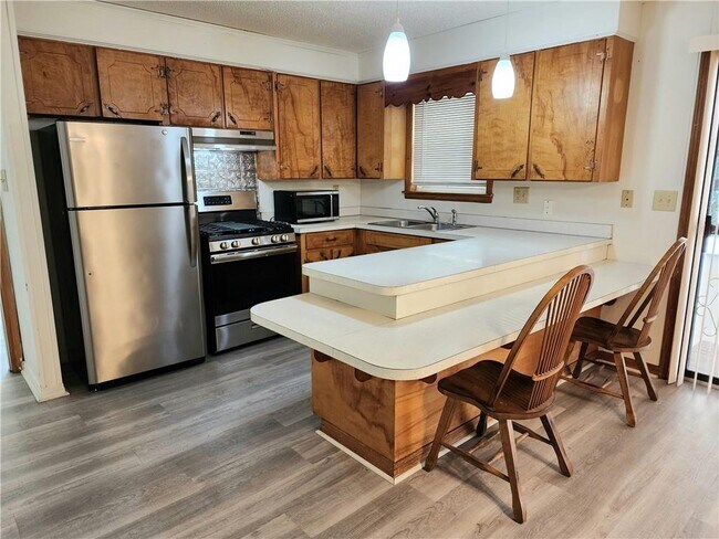 Foto del edificio - 3381 Woodard Dr