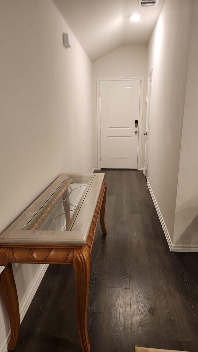 Foto del edificio - 3101 Channing Dr