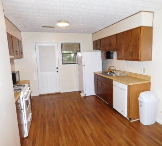 Building Photo - 129 Kimberly Way SW