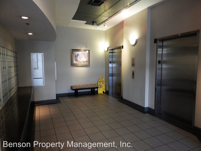 Foto del edificio - 1620 NE Broadway St