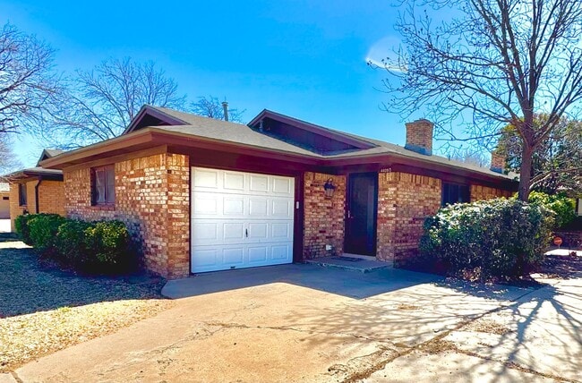Building Photo - 4409 75th Dr