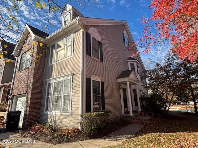 Primary Photo - 76 Ironwood Ct