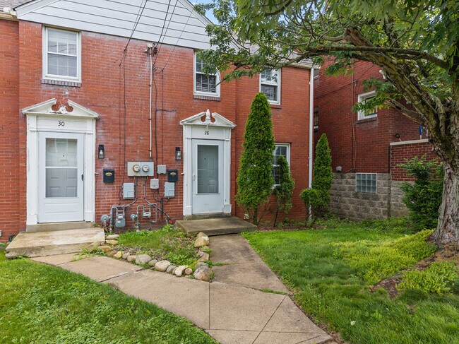 Building Photo - 28 Hillman St
