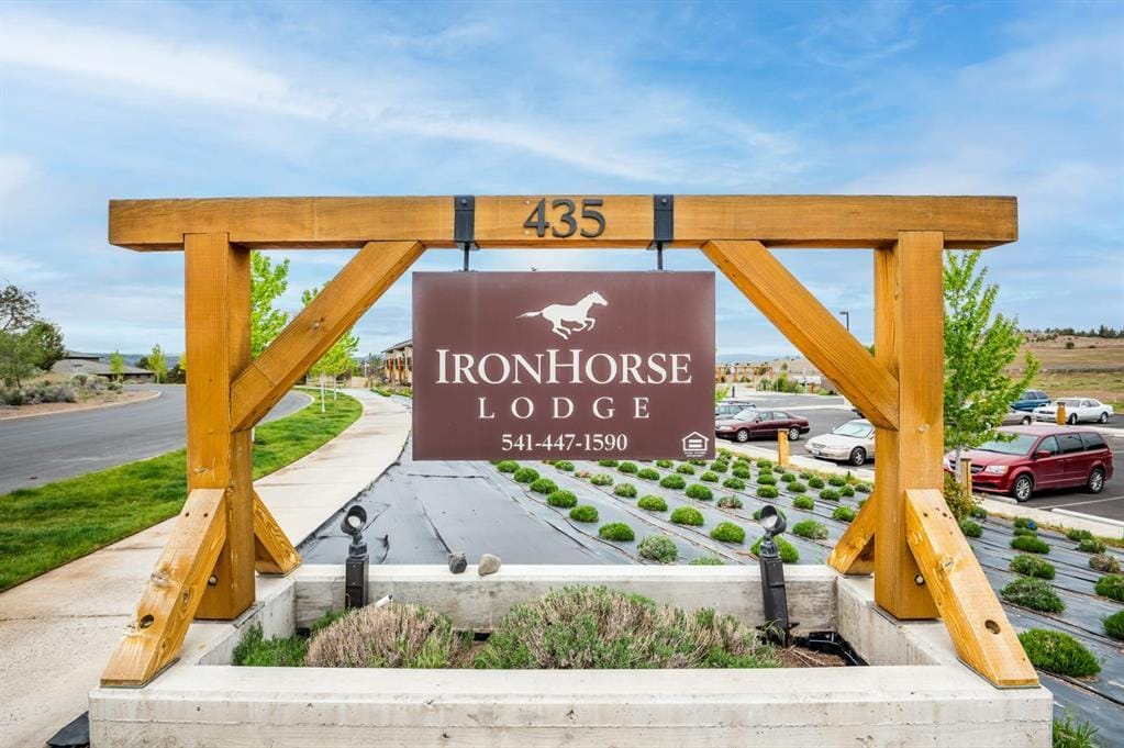 435 NE Wayfinder Dr, Prineville, OR 97754 Room for Rent in Prineville