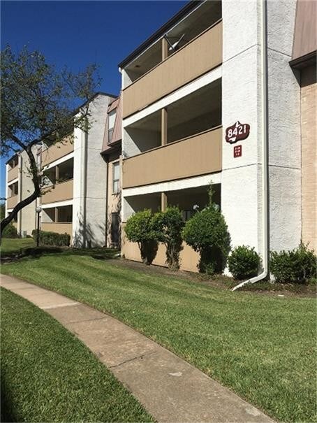 Foto del edificio - 8421 Hearth Dr
