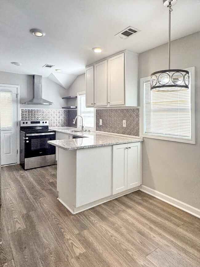 Foto del edificio - Newly Updated Jefferson Home with Spacious Backyard