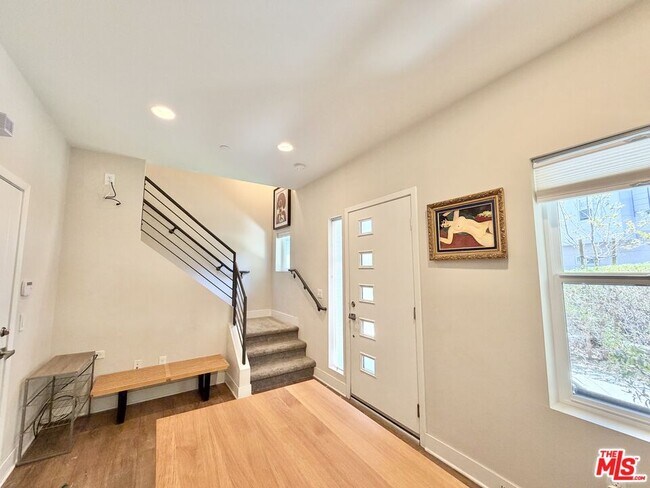 Foto del edificio - 2753 Waverly Dr