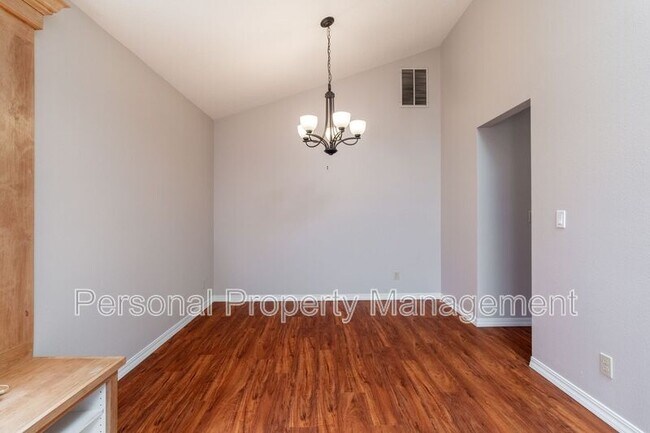 Building Photo - 1609 SE 158th Ave