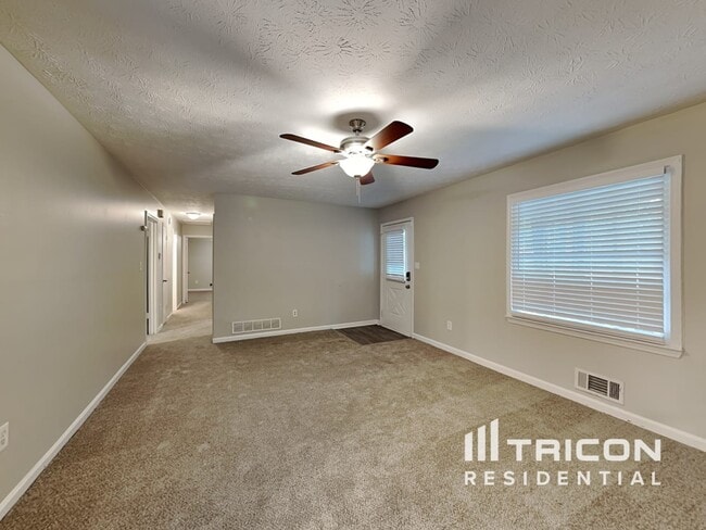 Foto del edificio - 123 Indian Hills Dr
