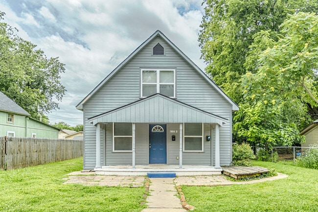 Building Photo - 1404 S Lewis St