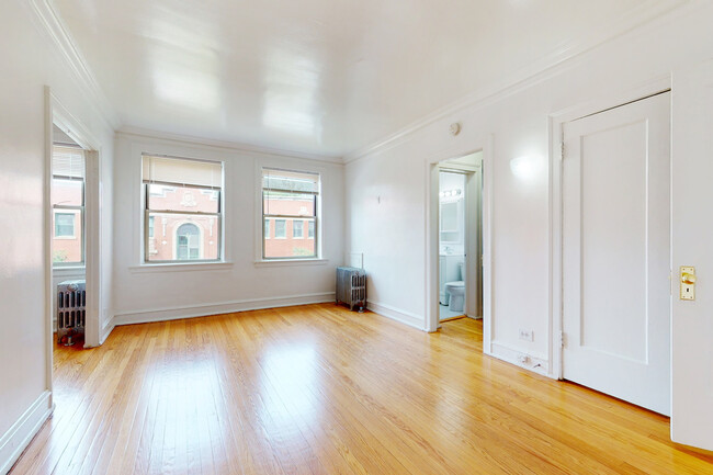 Dining/Living room - 5501 S. Cornell