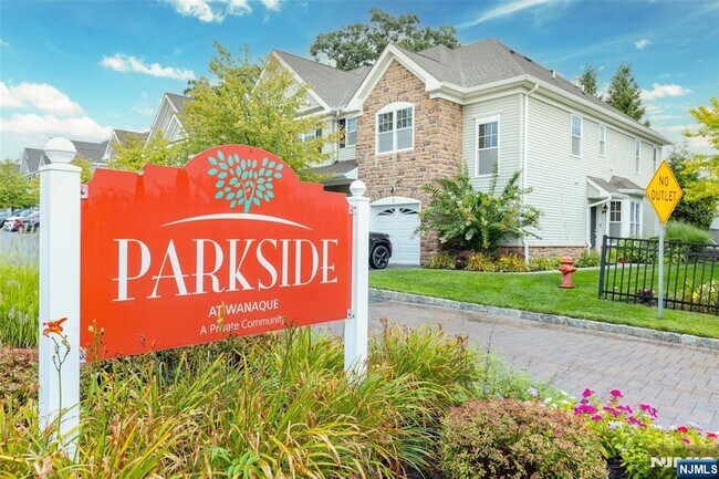 Foto del edificio - 52 Parkside Dr
