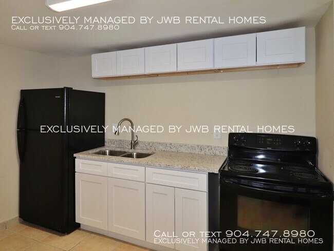 Building Photo - 1029 Caliente Dr