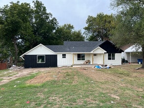 Building Photo - 637 Mohawk Blvd