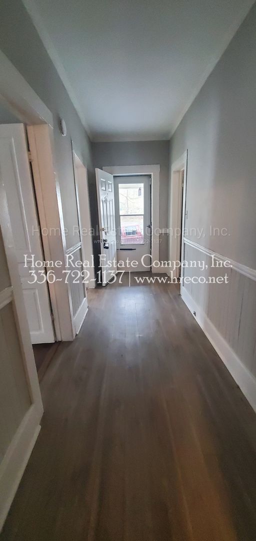 Foto del edificio - 1137 E 23rd St