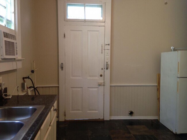 Building Photo - 8529 Spruce Street