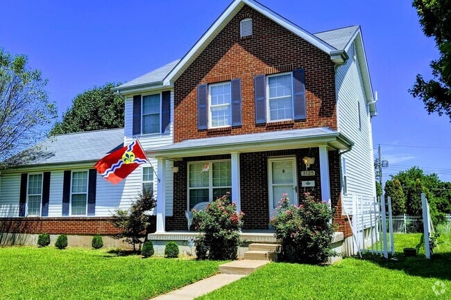 Building Photo - 3125 Hickory St