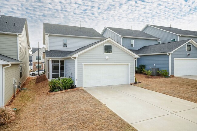 Building Photo - Meticulously Maintained Home!