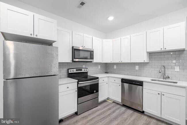 Foto del edificio - 3424 Wallace St