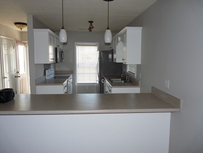 Kitchen - 136 Portofino Ln SW