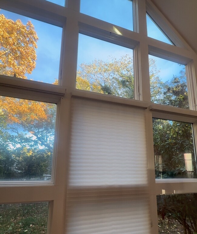 Foto del edificio - 94 Country Club Dr