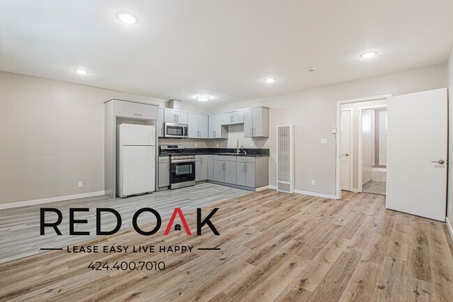 Building Photo - 1529 Armacost Ave