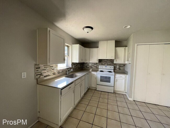 Building Photo - 3 br, 2 bath House - 2633 Santa Anna Drive