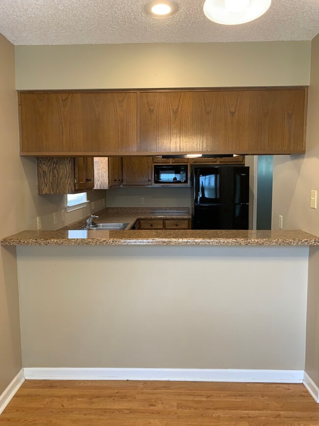 Building Photo - 3403 Saddle Creek Cove