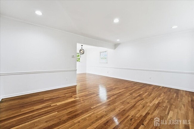 Foto del edificio - 35 Brooktree Rd