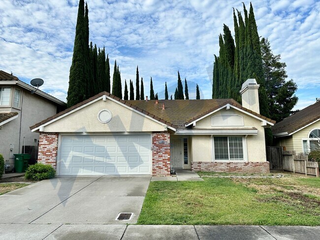 Building Photo - Single Story Spanos 3-Bedroom, 2-Bath Home...