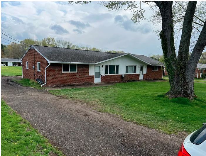 Foto principal - 7520 Portage St NW
