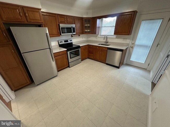 Building Photo - 3912 21st Ave