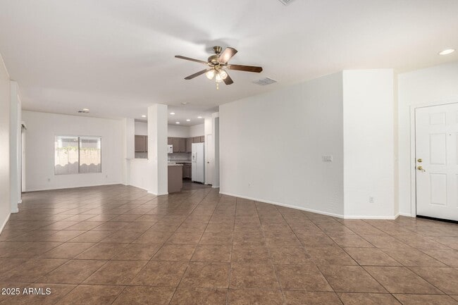 Building Photo - 2556 W Amber Sun Dr
