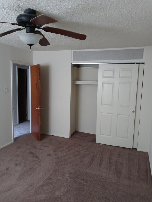 Bedroom 1 - 2832 Saxton Rd