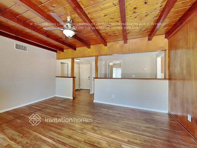 Building Photo - 14251 Minnehaha St