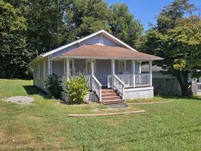 Building Photo - 4404 Wells Rd SW