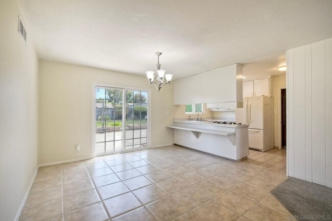 Building Photo - 1729 Lahoud Dr