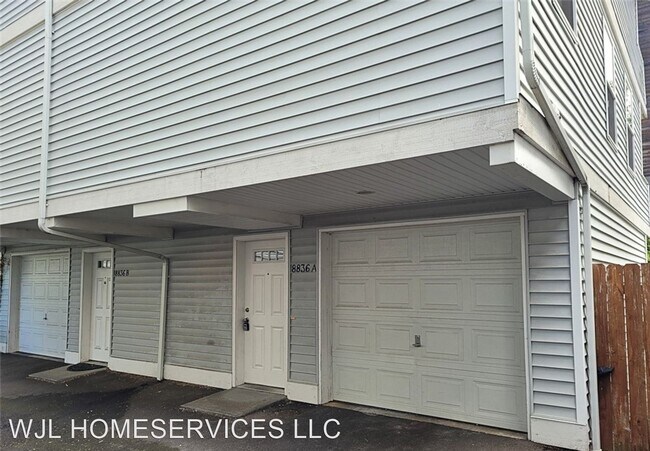 Foto del edificio - 3 br, 3 bath House - 8836 Stone Ave N Unit A
