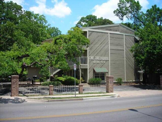 Building Photo - Pre-Lease for August 2026 - Treehouse #306